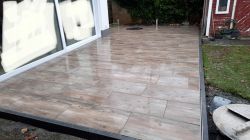 Steinterrasse in Holz Optik